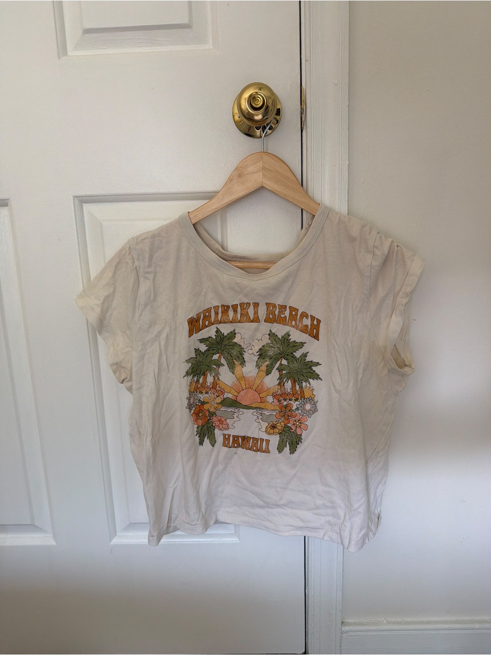 Waikiki Beach Graphic Crop Top - Cream